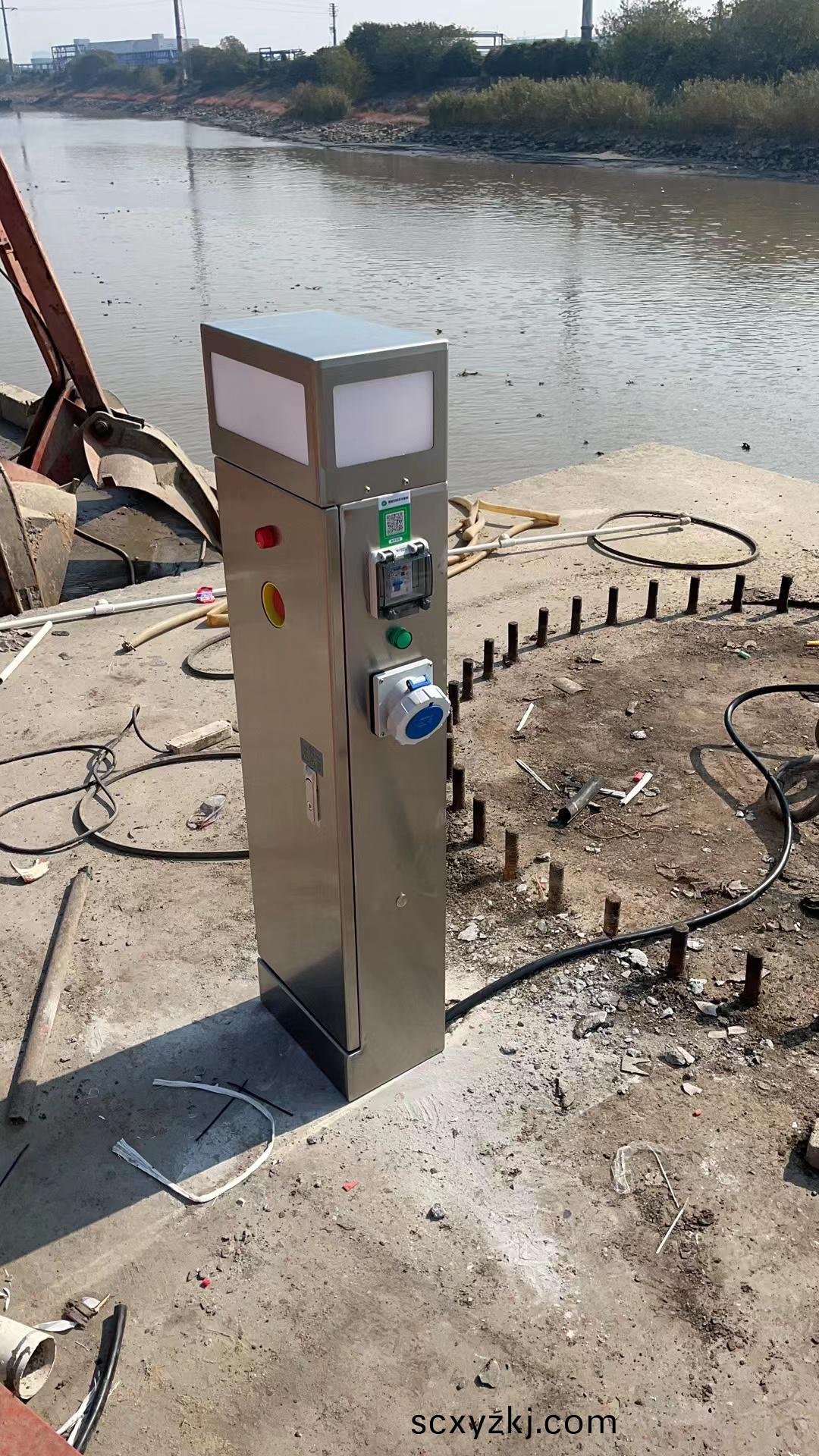 岸(an)電(dian)技(ji)術：從傳(chuan)統供(gong)電到(dao)智能(neng)岸電的轉型與(yu)挑(tiao)戰